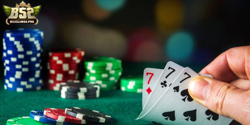 Phỏm hấp dẫn nhiều anh em tham gia Phỏm hấp dẫn nhiều anh em tham gia